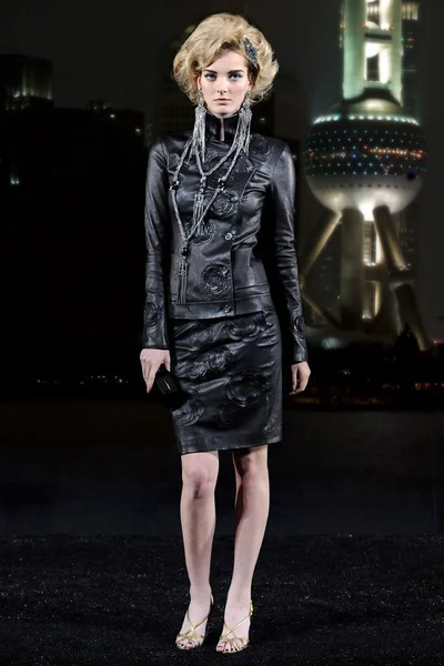Look 17